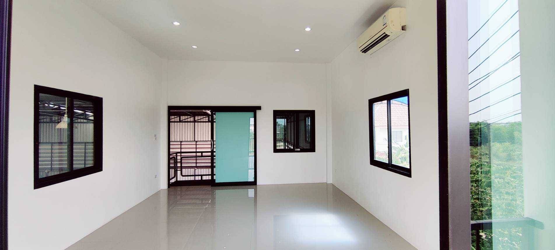 โกดังให้เช่า ลําลูกกา คลอง 4 พร้อมออฟฟิศ 2 ชั้น พื้นที่ใช้สอย 245 ตรม.  